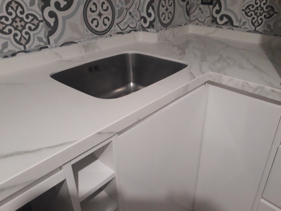 ENCIMERA COCINA NEOLITH CALACATTA