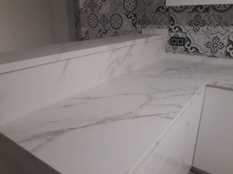 ENCIMERA COCINA NEOLITH CALACATTA