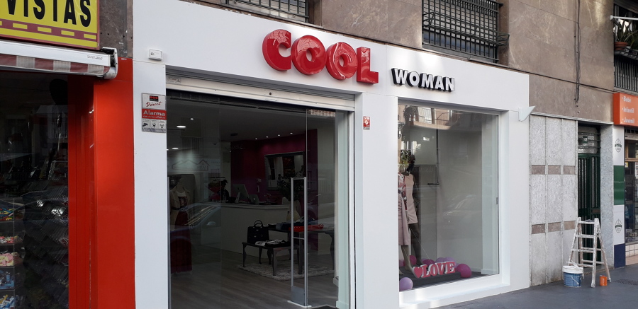 Pintura tienda de Ropa