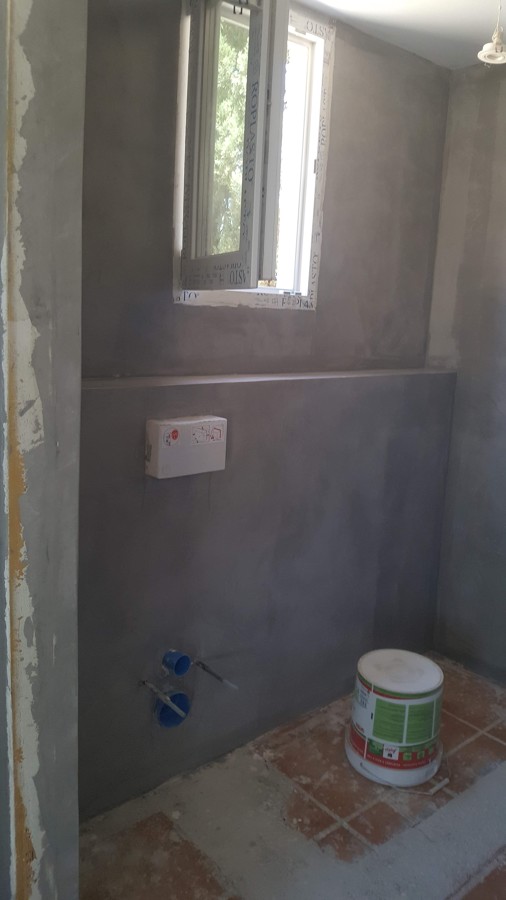 Plato de ducha un acabado con TECNO  CEMENTO. Cemento continuó