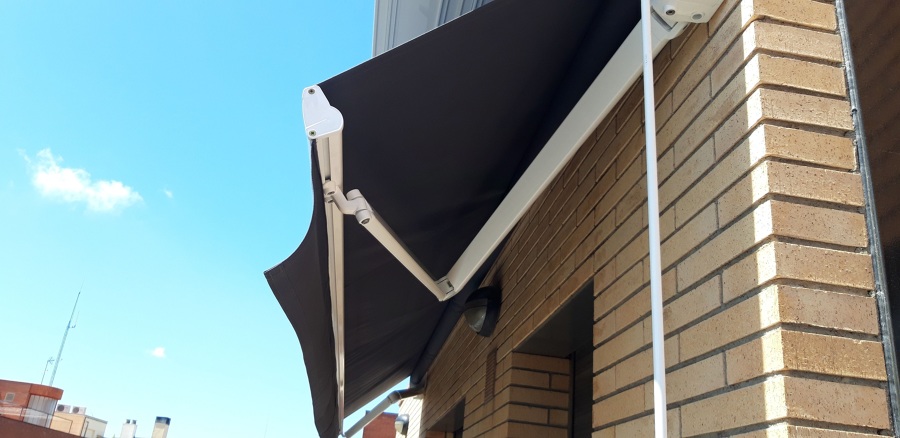 Toldo de brazo extensible