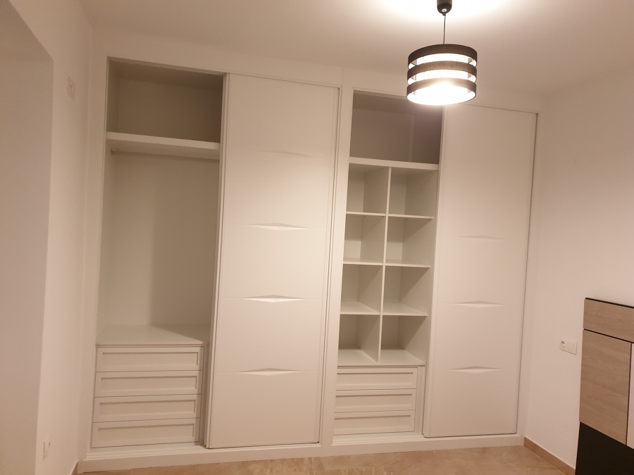 ARMARIO CON INTERIOR