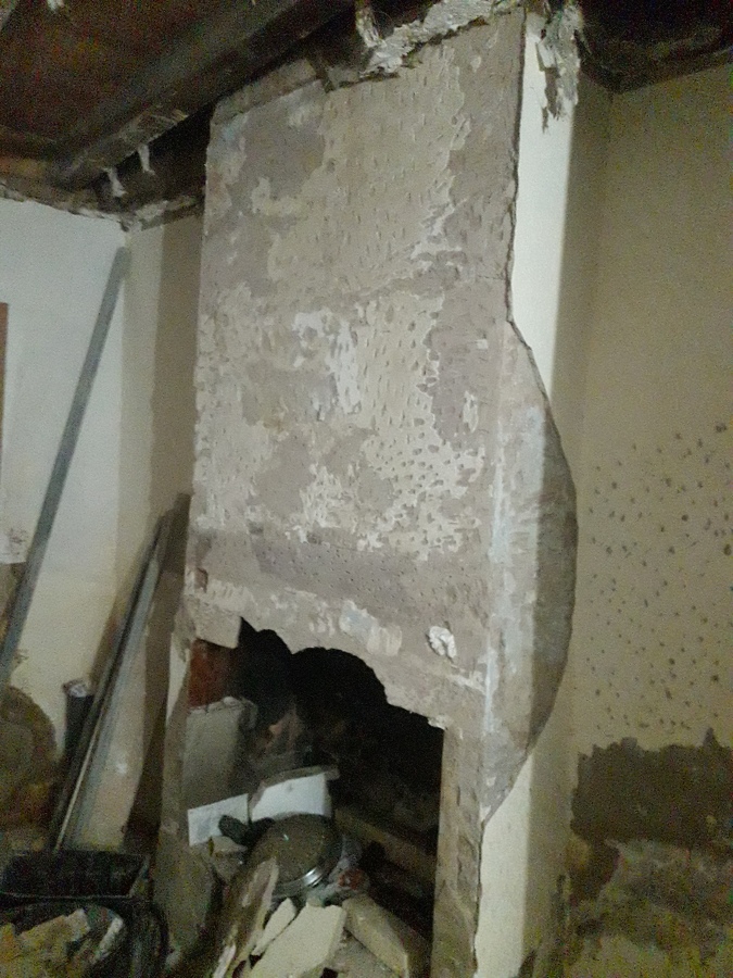 chimenea vieja para restaurar