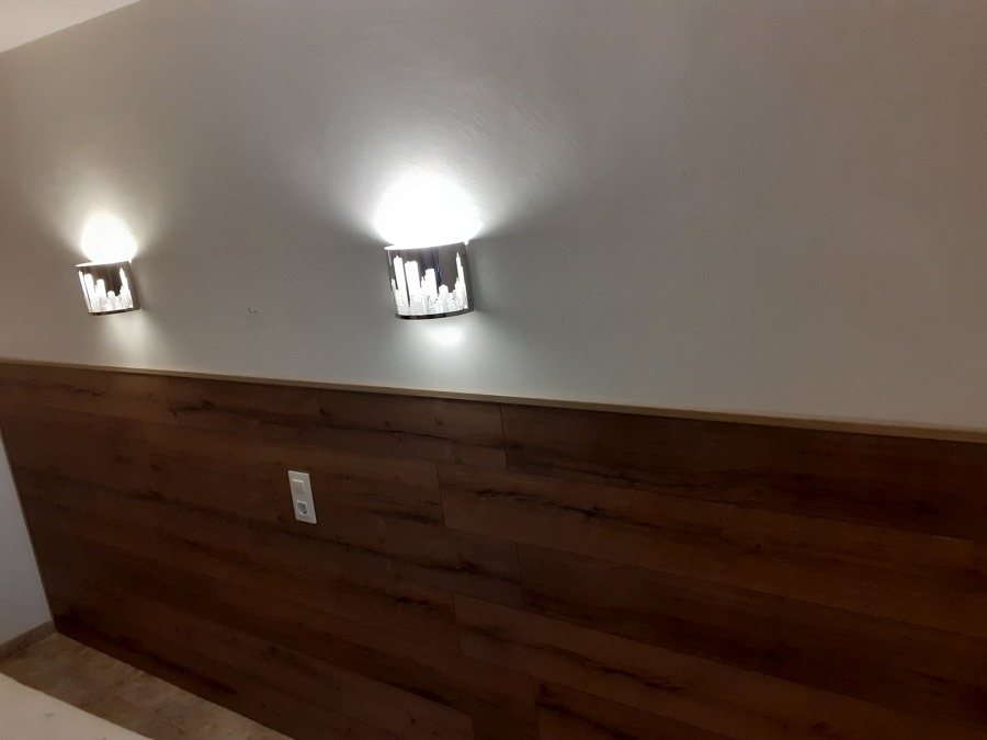 CABECERO  DE TARIMA FLOTANTE