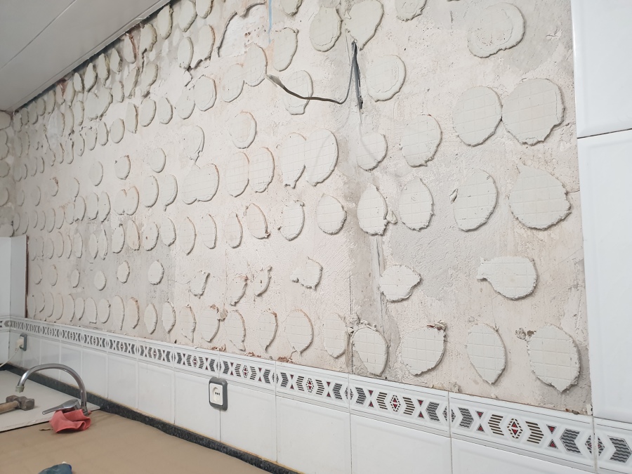 Reparación de alicatado cocina