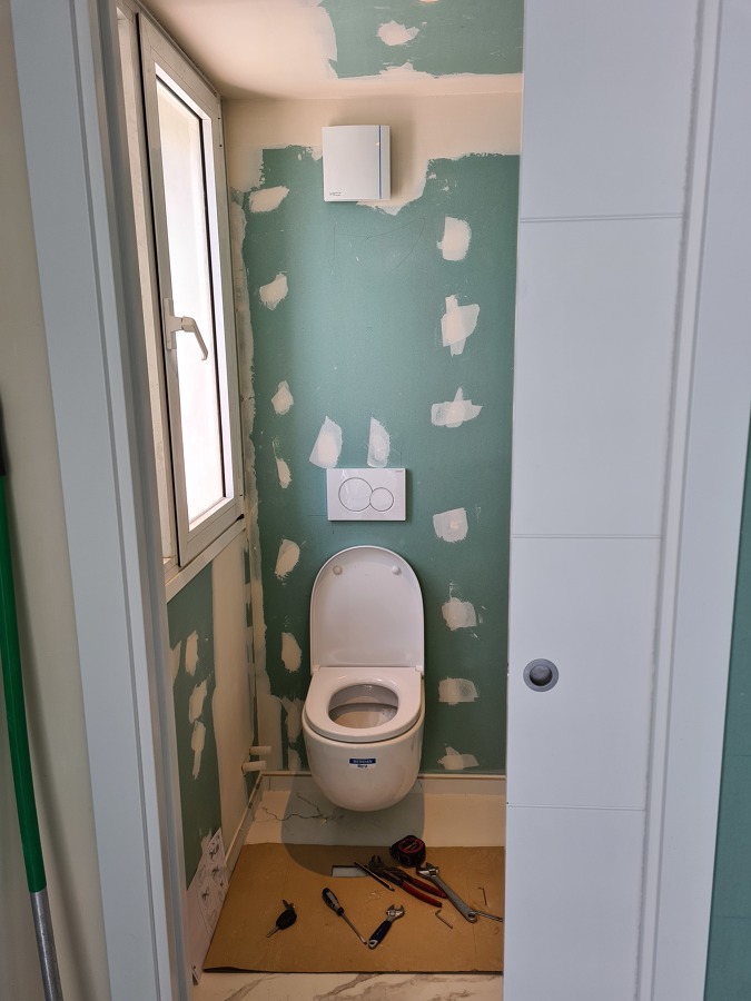 Reforma Anexo puertas y sanitarios