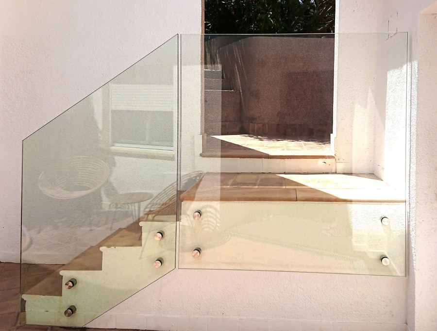 Barandilla de protección para escalera