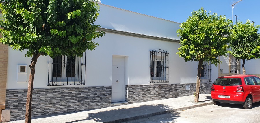 VIVIENDA EN BOLLULLOS DE LA MITACIÓN