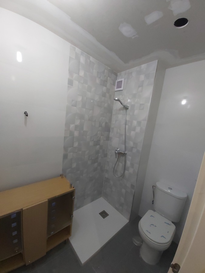 Demolicion y terminacion de cuarto de baño