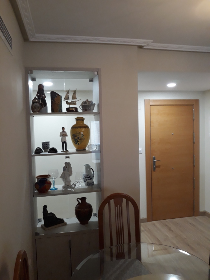 Aprovechamiento decorativo de hueco entre espacios