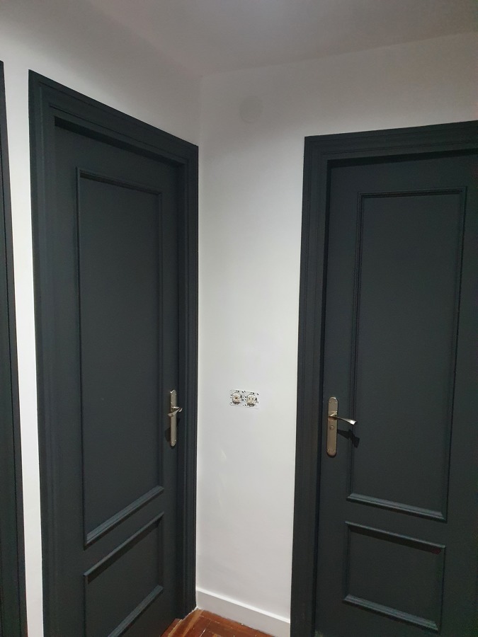 PINTAR PUERTAS Y SUSTITUCIÓN DE MANILLAS