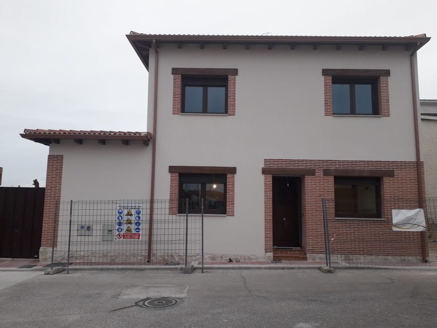 Fachada vivienda unifamiliar