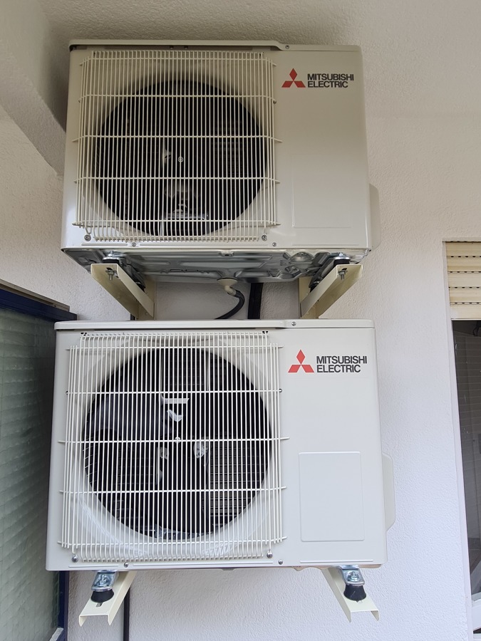 Unidades exteriores Mitsubishi Electric Aire Acondicionado MSZ-HR35VF - Instaladas en Castelldefels