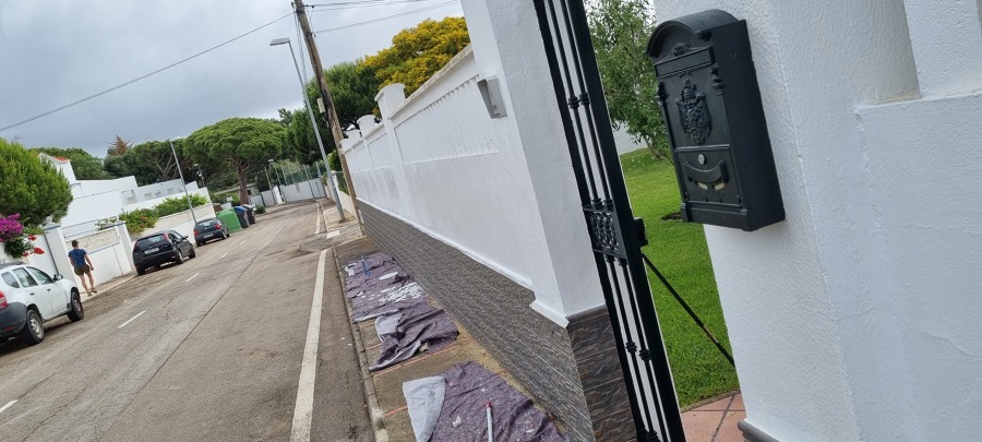 Muro del exterior del chalet