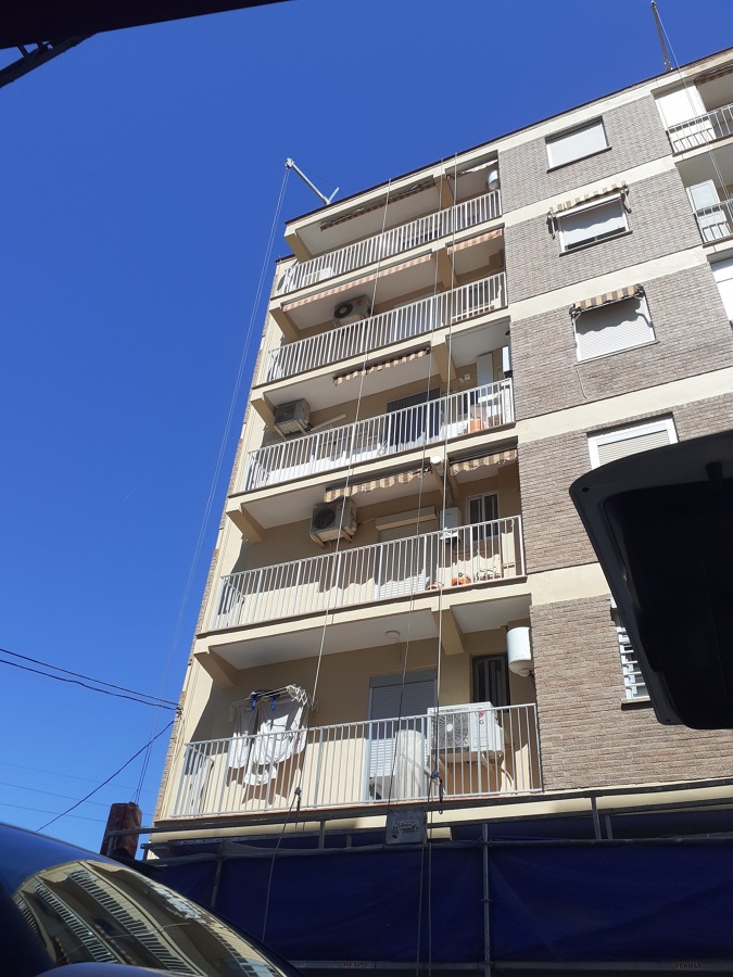 BARANDILLAS DE ALUMINIO PARA FACHADA