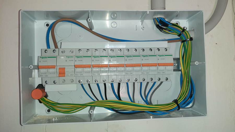 Cableado cuadro eléctrico electrificación básica