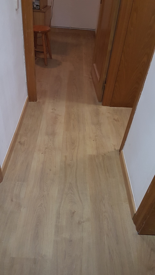 Colocación parquet laminado í zócalo