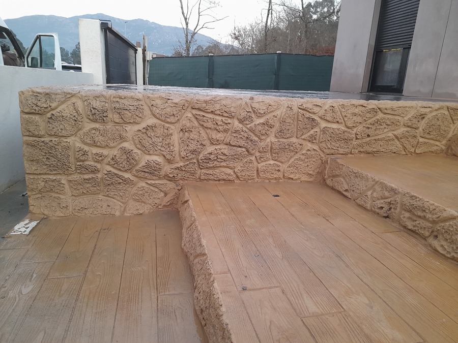 Piedra muro vertical estampada