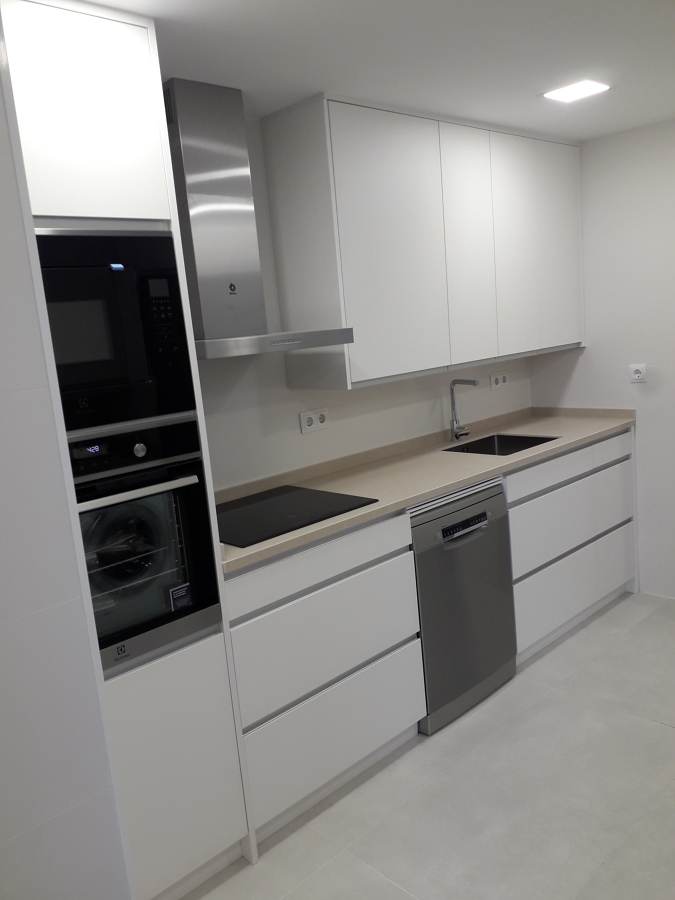 Vista lateral de cocina.