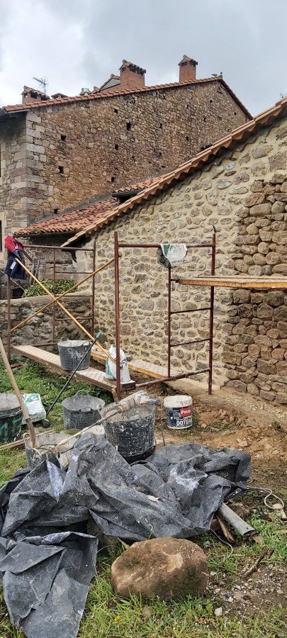 Rejunteo de fachada de piedra