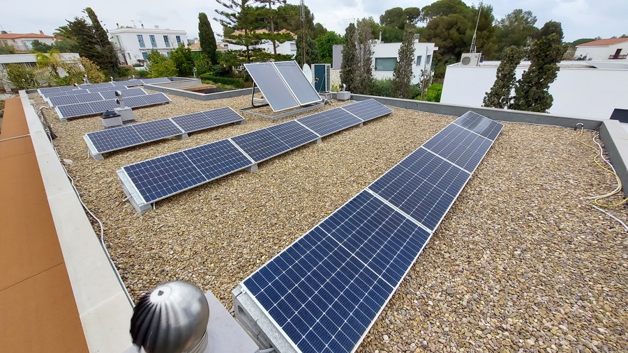 Instalación solar Platja Arrabassada Tarragona