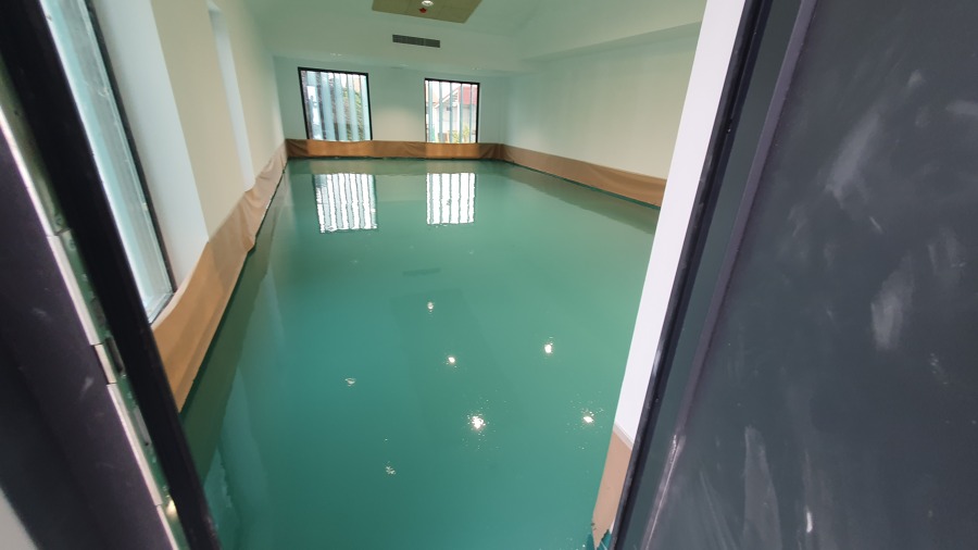 Oficina  con resina epoxi