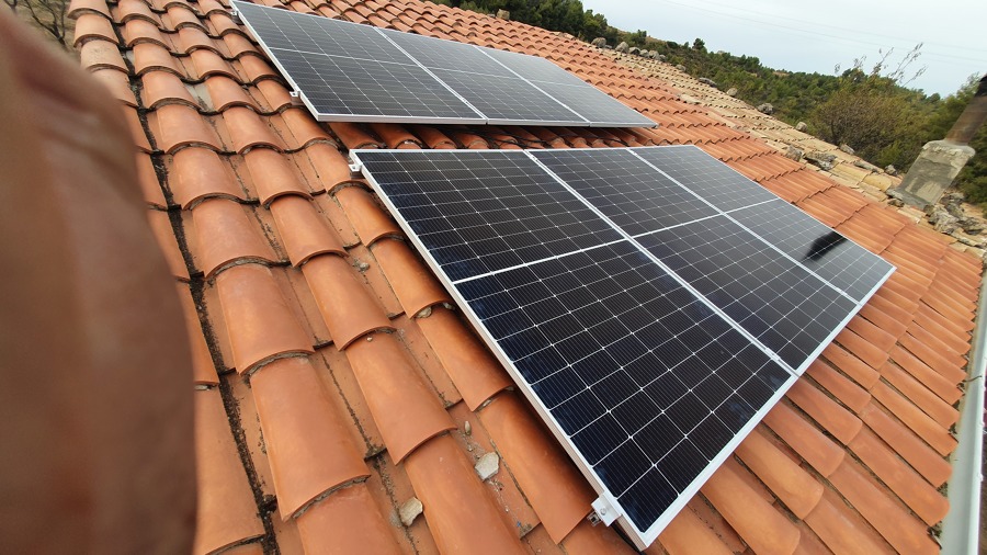 Placas solares a Cerviá de las Garrigues