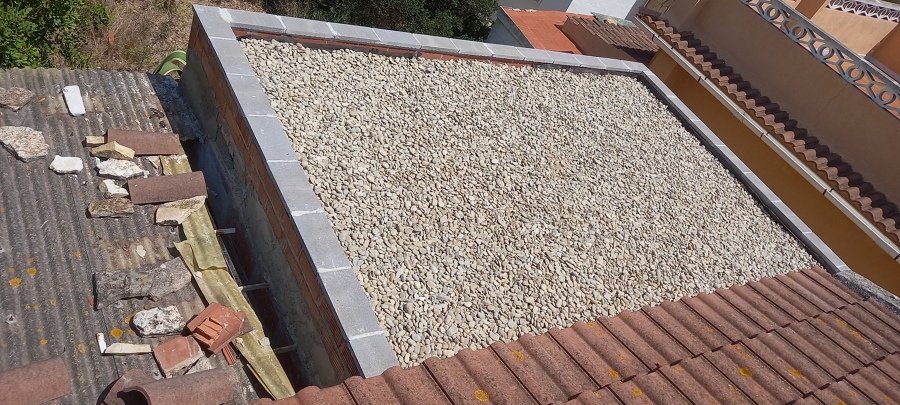 Elevación de forjado y terraza no transitable en Clara