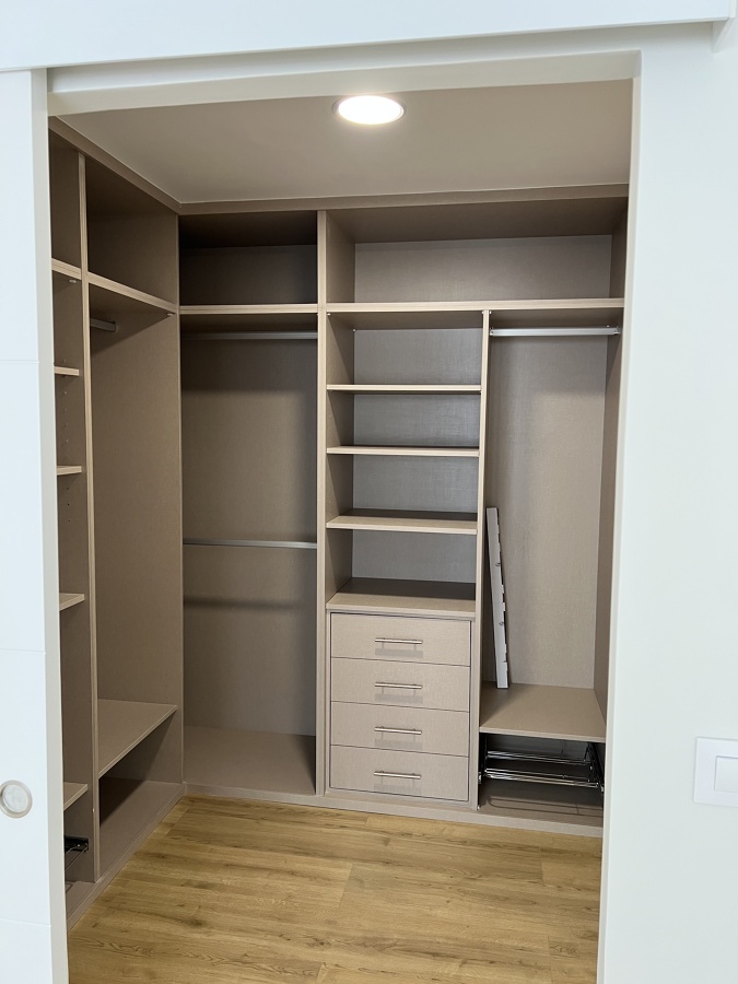 Vestidor. Reforma integral en A Coruña