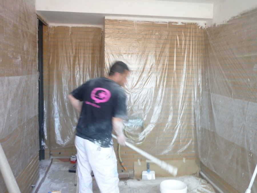 pintando una terrza e