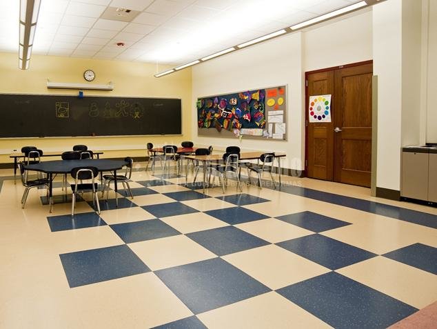 Reformas Viviendas, Moquetas Cesped Artifcial, Pavimentos Revestimientos