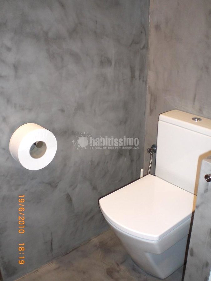 microcemento en paredes de ducha y suelos