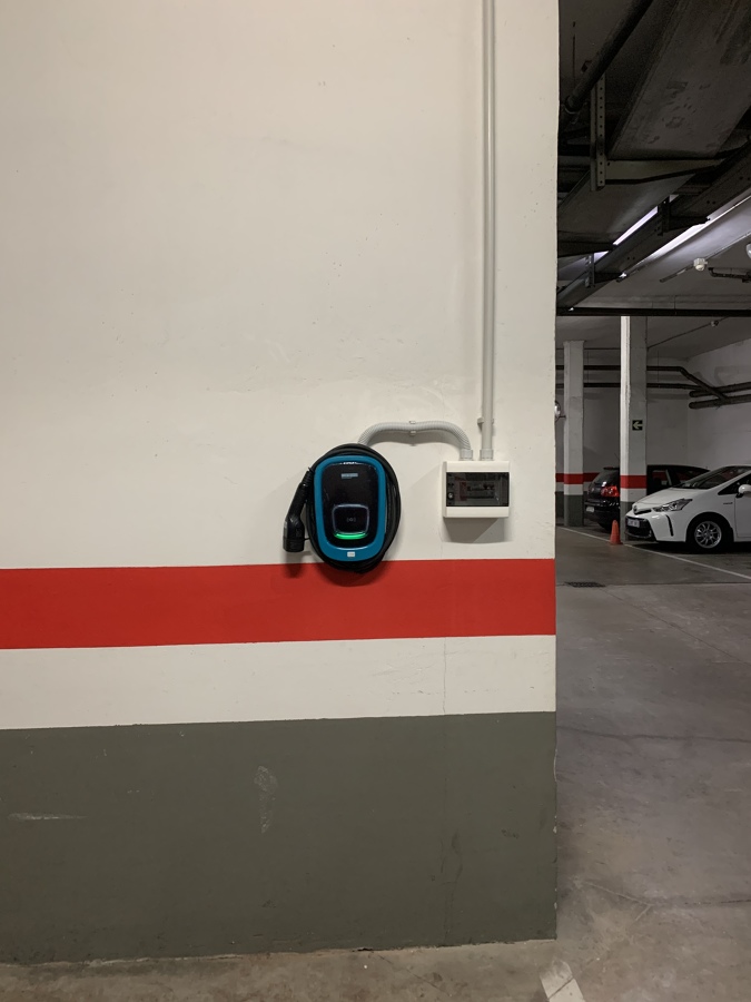 Punto de recarga vehículos eléctricos