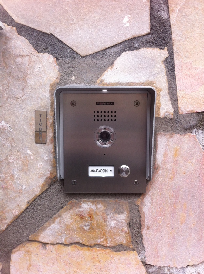 VideoPortero en acero inoxidable.