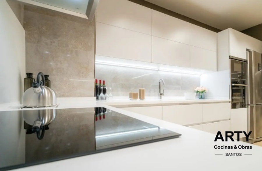 Cocina en L blanca Santos