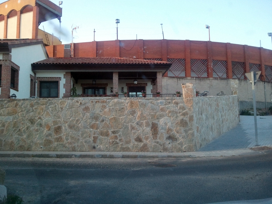  CONSTRUCCIÓN DE VIVIENDA 270m2