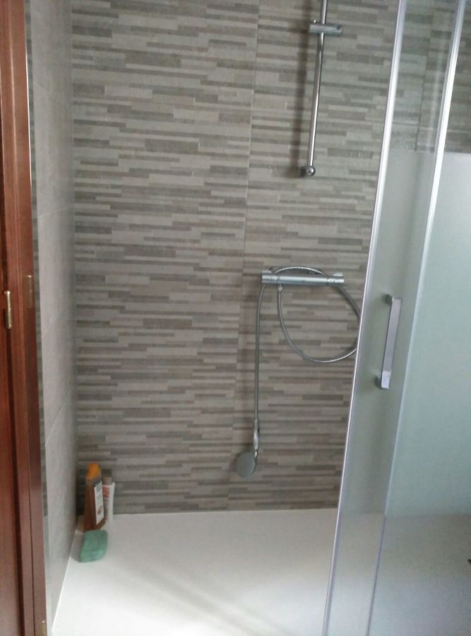 Zona de ducha adaptada minusvalidos