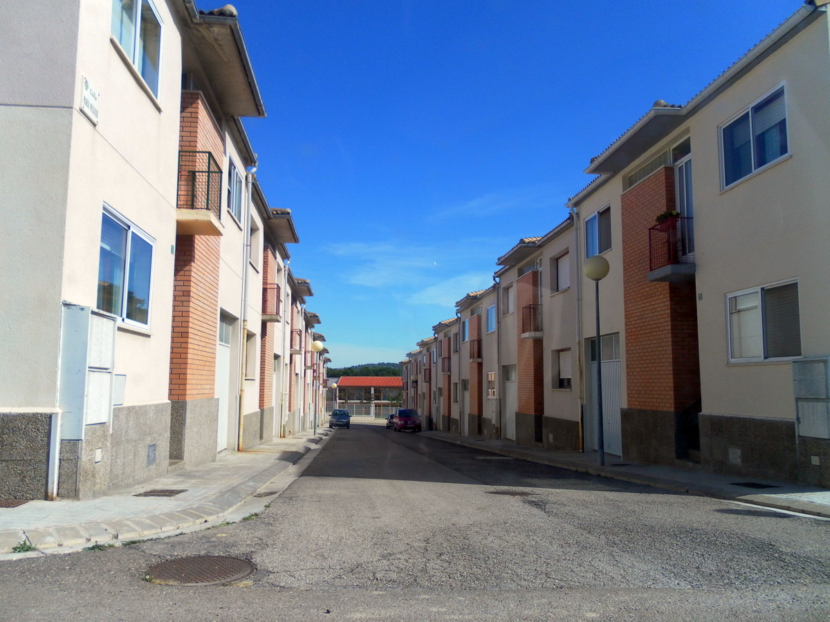 28 VIVIENDAS SOCIALES ADOSADAS