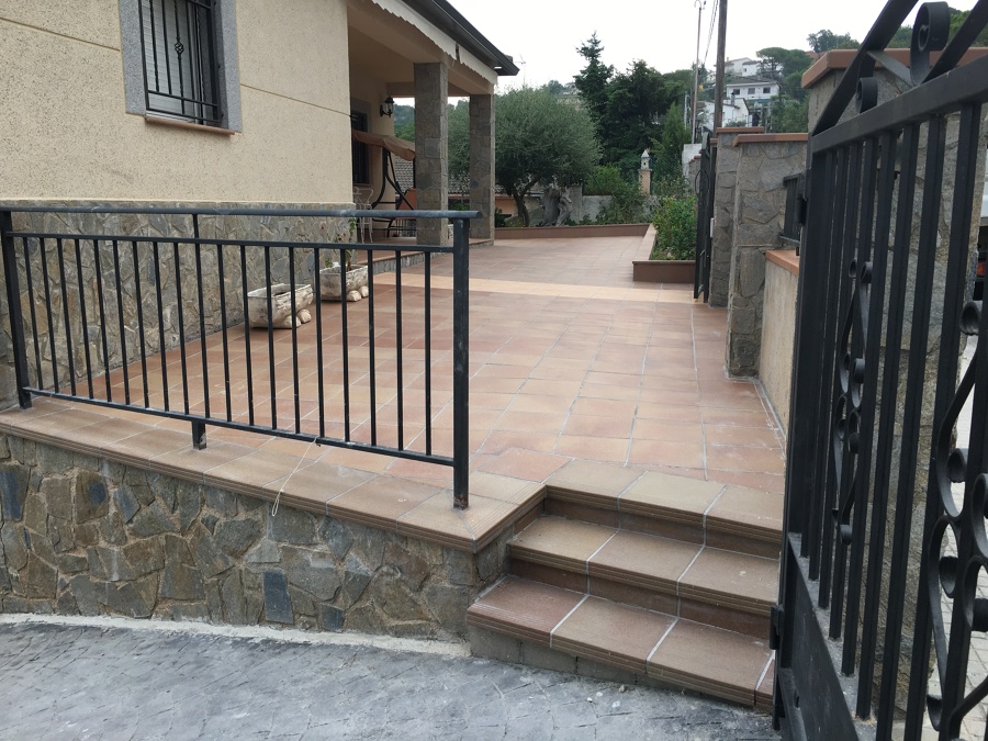 Pavimentación con grés