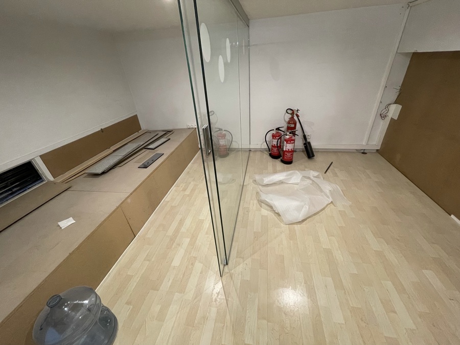 Limpieza de oficina por fin de obra