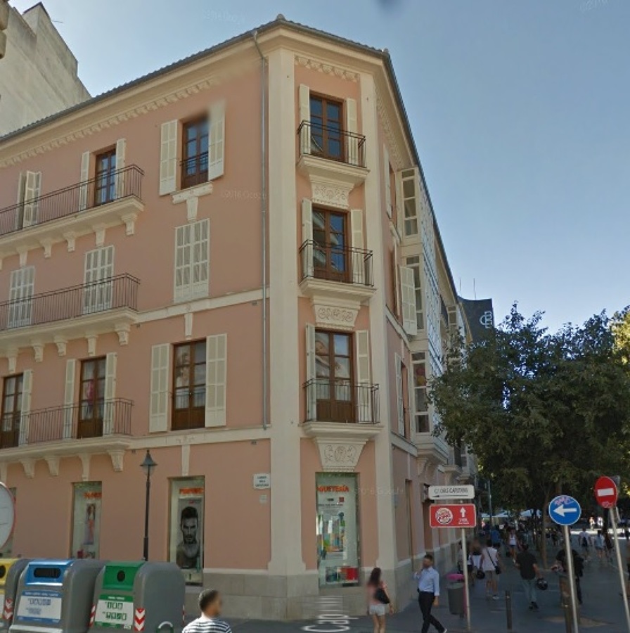 Edificio en Plaza España