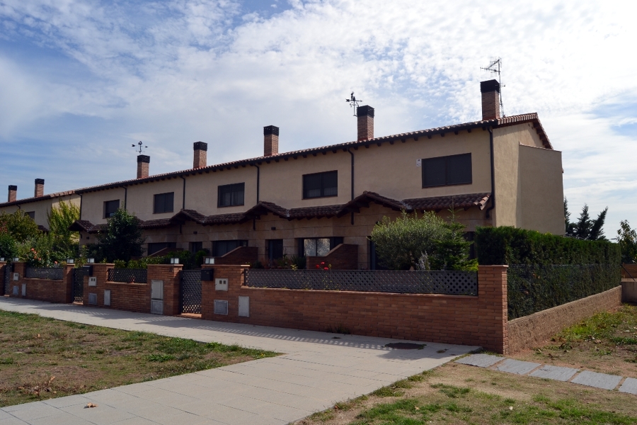 32 Viviendas Pareadas 