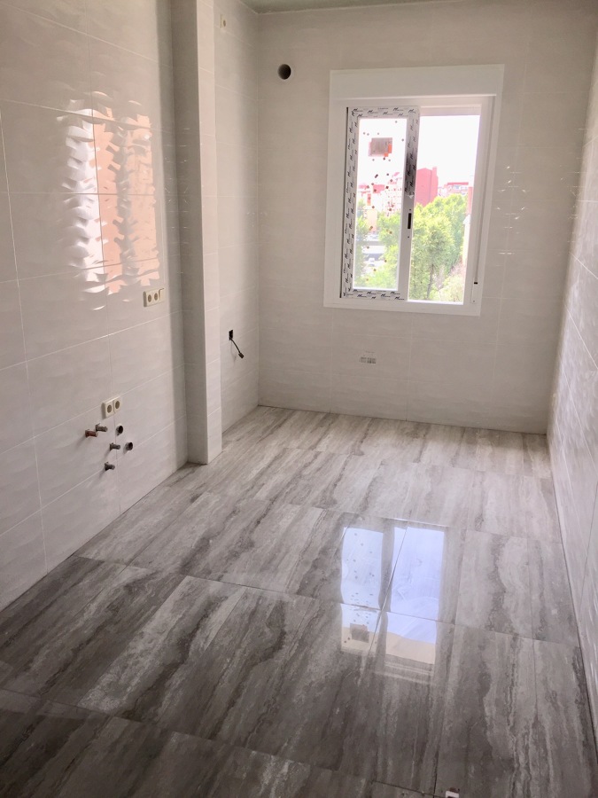 Cocina alicatada y solado