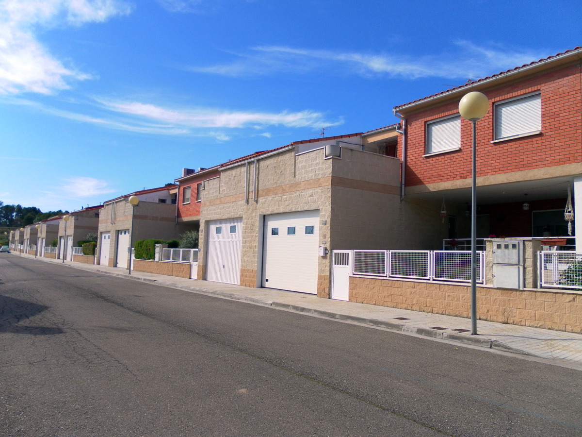 33 VIVIENDAS DE PROTECCION OFICIAL