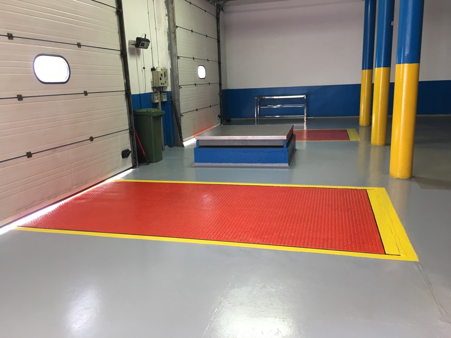 Suelo industrial a prueba abrasión y agentes quimicos