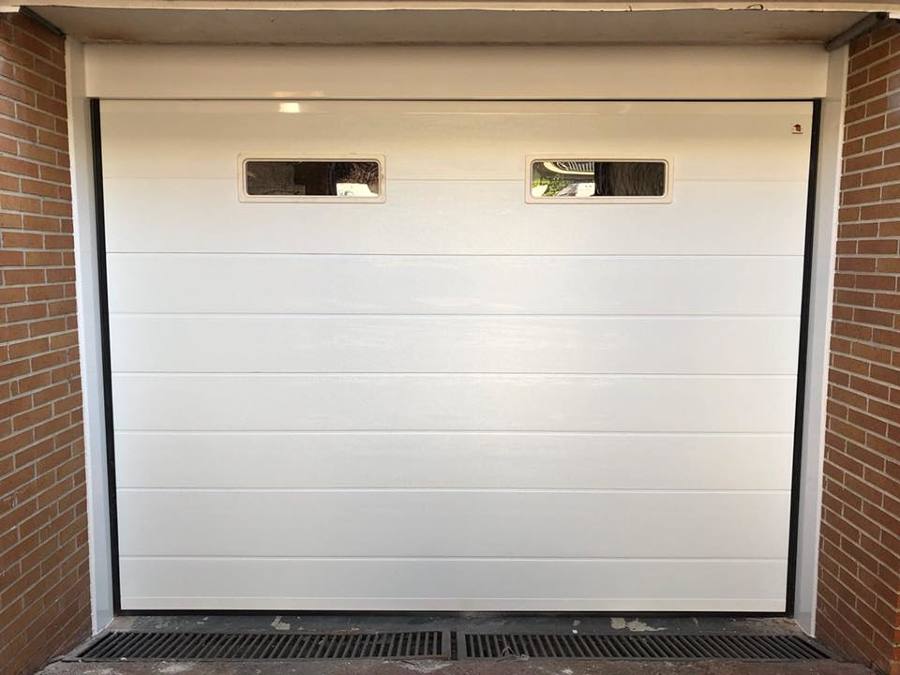 PANEL UNICANAL CON VENTANAS