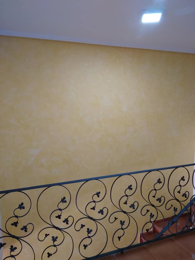 estuco veneciano en tiro de escalera color suave