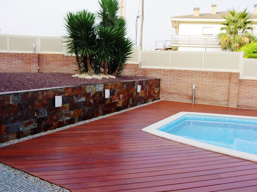 TARIMA EXTERIOR PISCINA