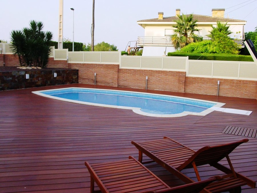 TARIMA EXTERIOR PISCINA