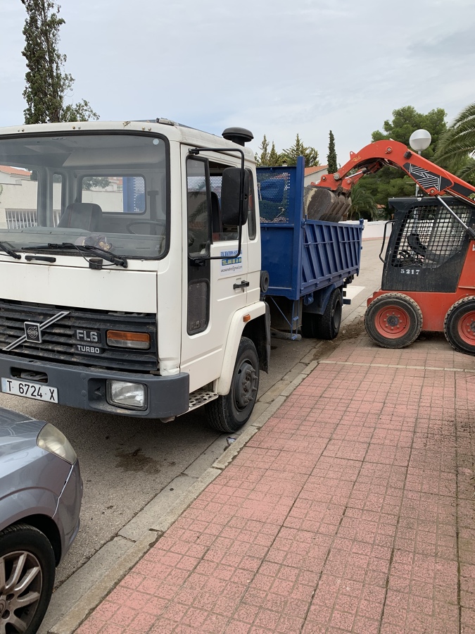 Trabajos con minicargadora